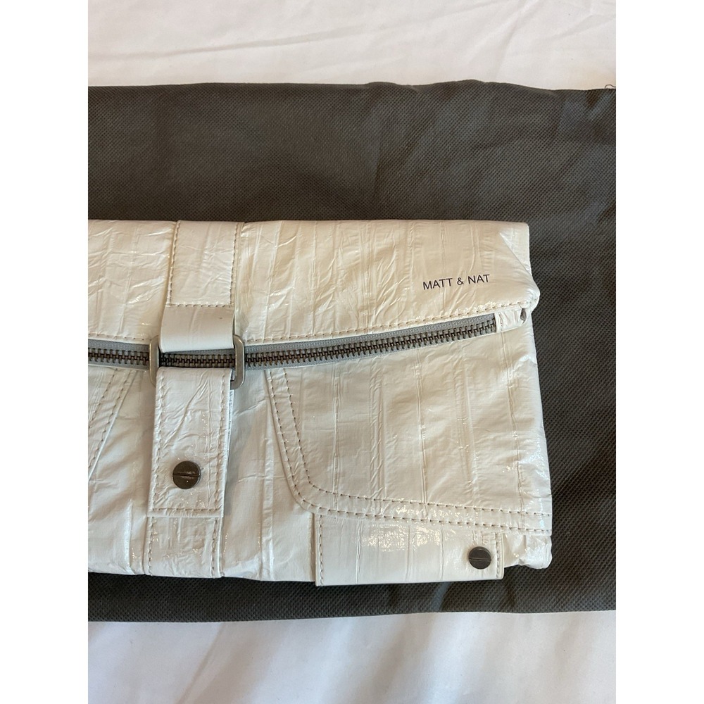 Matt & Nat White SadeClutch Handbag Vegan Leather Cruelty Free New NWT